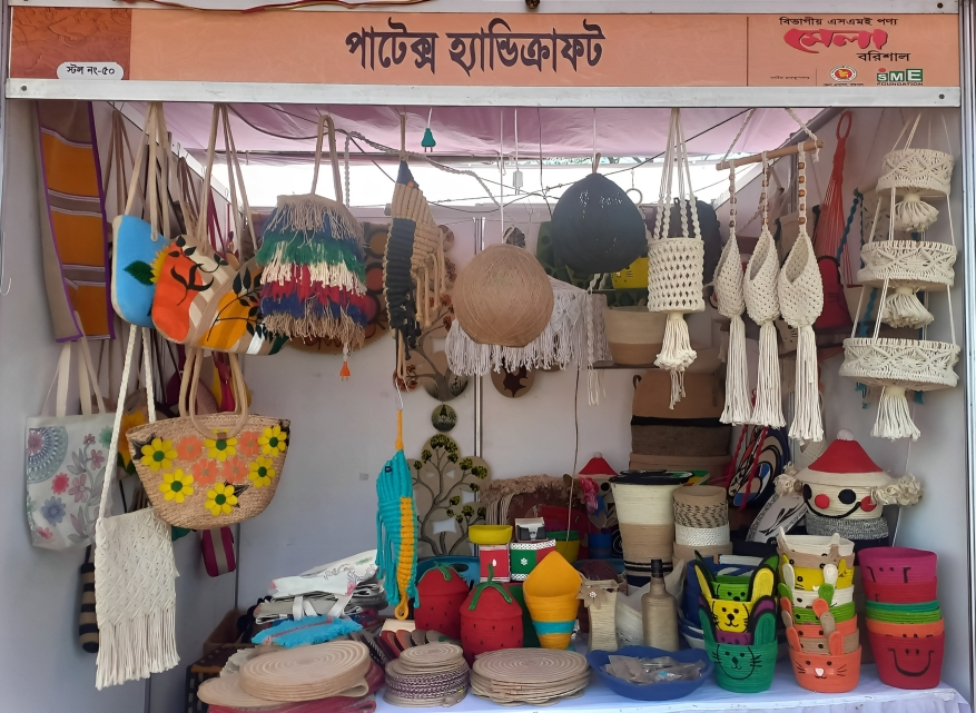 বরিশালের তানভীর: পাটকে কেন্দ্র করে এক তরুণের স্বপ্ন গড়ার গল্প story image 2