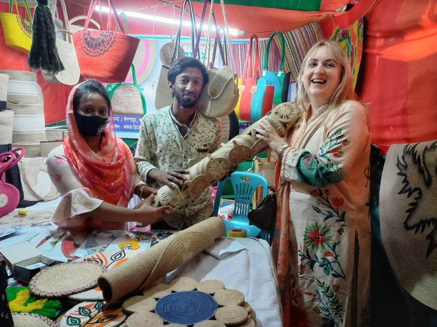 বরিশালের তানভীর: পাটকে কেন্দ্র করে এক তরুণের স্বপ্ন গড়ার গল্প story image 3